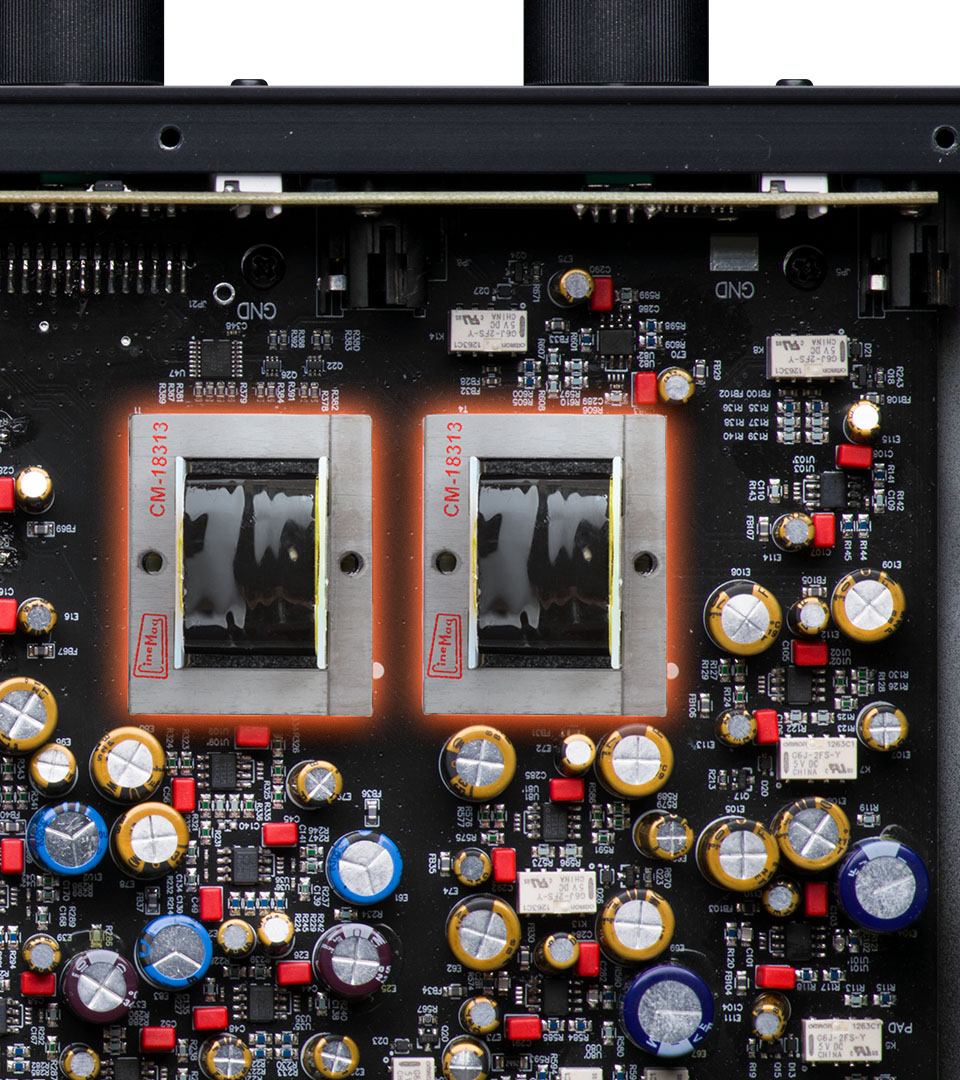 <strong>Auteur preamps</strong> built-in.