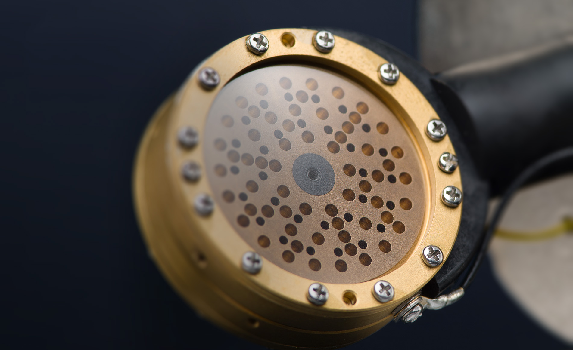 配信機器・PA機器・レコーディング機器 United Studio Technologies / UT FET47 Amazon.com: United Studio Technologies UT FET47 Large