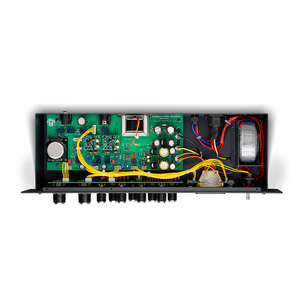 Black Lion   Eighteen   Inside